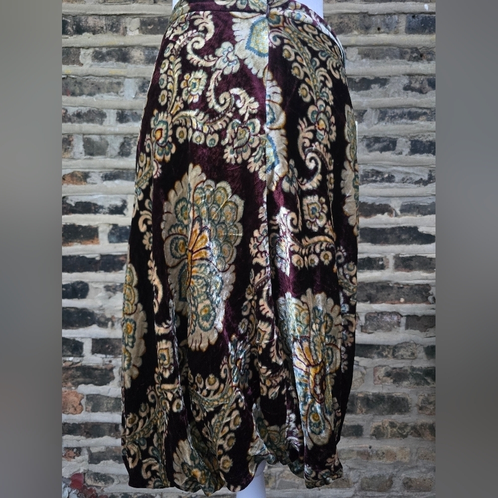 Moschino Rare Vintage Velvet Skirt with Floral Design - Picture 5 of 7